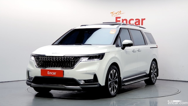Kia Carnival 9-Seater Signature 2022 года из Кореи