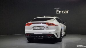 Kia Stinger 3.3 Turbo AWD 2020 года из Южной Кореи