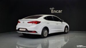 Hyundai AVANTE 1.6 2020 года из Южной Кореи