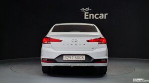 Hyundai AVANTE 1.6 2020 года из Южной Кореи