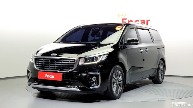 Kia Carnival 9-Seater Luxury 2019 года из Кореи