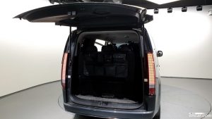 Hyundai Staria 9-Seater 2022 года из Южной Кореи