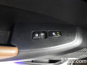 Kia Seltos Бензин 1.6 Turbo 2WD 2020 года из Южной Кореи