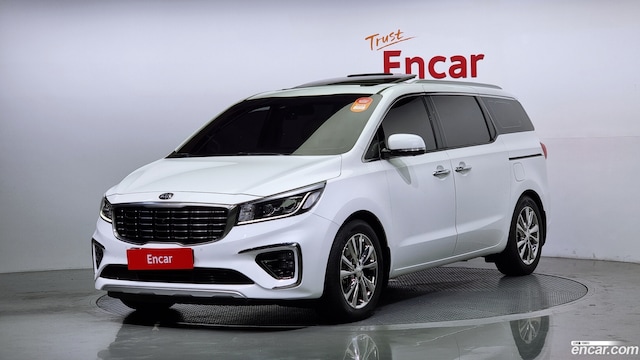 Kia Carnival 9-Seater Noblesse Special 2019 года из Кореи