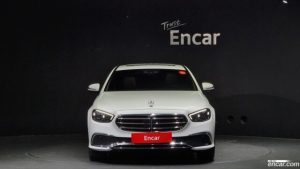 Mercedes-Benz E-Class E220d 4MATIC Exclusive 2022 года из Южной Кореи