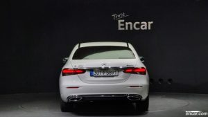 Mercedes-Benz E-Class E220d 4MATIC Exclusive 2022 года из Южной Кореи