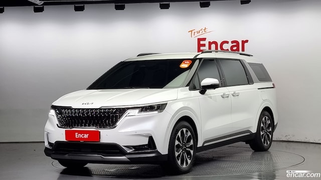 Kia Carnival Бензин 7-Seater Signature 2023 года из Кореи