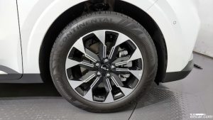Kia Carnival Бензин 7-Seater Signature 2023 года из Южной Кореи