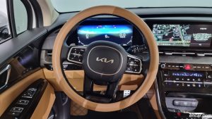 Kia Carnival Бензин 7-Seater Signature 2023 года из Южной Кореи