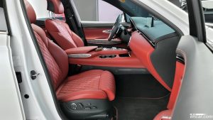 Genesis GV70 2.5T Бензин AWD 2023 года из Южной Кореи