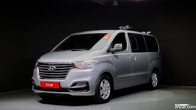 Hyundai Starex Urban 9-Seater 2019 года из Кореи
