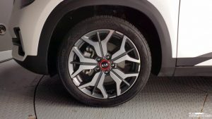 Kia Seltos Бензин 1.6 Turbo 2WD 2022 года из Южной Кореи
