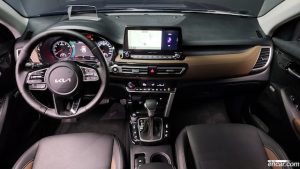 Kia Seltos Бензин 1.6 Turbo 2WD 2023 года из Южной Кореи