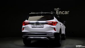 Kia Seltos Бензин 1.6 Turbo 2WD 2020 года из Южной Кореи