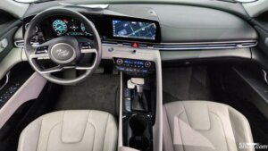 Hyundai AVANTE 1.6 2021 года из Южной Кореи