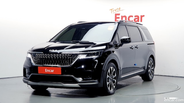 Kia Carnival Бензин 9-Seater Signature 2023 года из Кореи