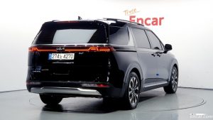 Kia Carnival Бензин 9-Seater Signature 2023 года из Южной Кореи