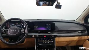Kia Carnival Бензин 9-Seater Signature 2023 года из Южной Кореи