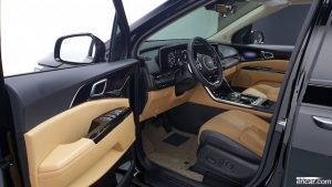 Kia Carnival Бензин 9-Seater Signature 2023 года из Южной Кореи