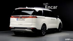 Kia Carnival 7-Seater Signature 2022 года из Южной Кореи