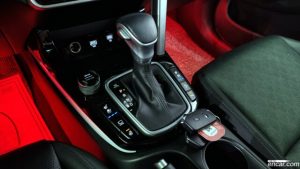 Kia Seltos Дизель 1.6 2WD 2021 года из Южной Кореи