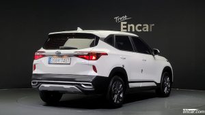 Kia Seltos Бензин 1.6 Turbo 2WD 2022 года из Южной Кореи