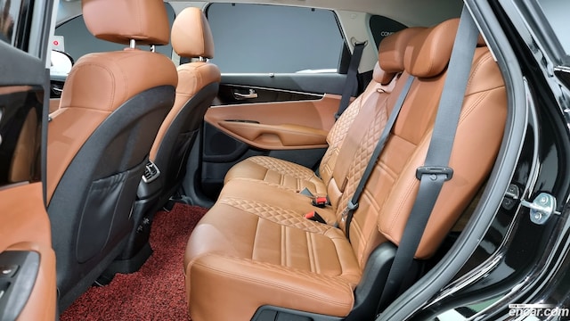 Kia Sorento Дизель 2.0 2WD 2020 года из Кореи