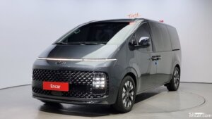Hyundai Staria 4WD 9-Seater 2022 года из Южной Кореи