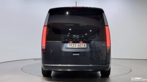 Hyundai Staria 4WD 9-Seater 2022 года из Южной Кореи