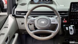 Hyundai Staria 4WD 9-Seater 2022 года из Южной Кореи