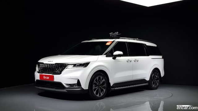 Kia Carnival Бензин 9-Seater Noblesse 2023 года из Кореи