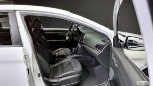 Hyundai AVANTE 1.6 2020 года из Южной Кореи