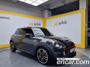 Mini Cooper JCW 2021 года из Южной Кореи
