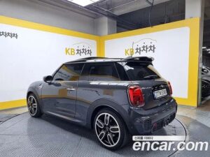 Mini Cooper JCW 2021 года из Южной Кореи