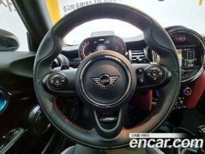 Mini Cooper JCW 2021 года из Южной Кореи