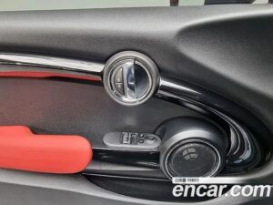 Mini Cooper JCW 2021 года из Южной Кореи