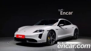 Porsche Taycan Turbo S 2021 года из Южной Кореи