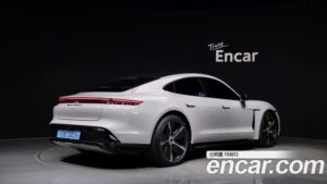 Porsche Taycan Turbo S 2021 года из Южной Кореи