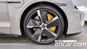 Porsche Taycan Turbo S 2021 года из Южной Кореи