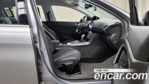 Peugeot 308 1.6 BlueHDi ALLURE 2019 года из Южной Кореи