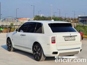 Rolls-Royce Cullinan 6.7 V12 2020 года из Южной Кореи