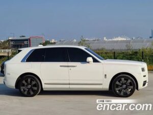 Rolls-Royce Cullinan 6.7 V12 2020 года из Южной Кореи