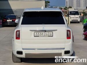 Rolls-Royce Cullinan 6.7 V12 2020 года из Южной Кореи