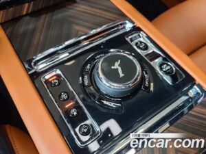 Rolls-Royce Cullinan 6.7 V12 2020 года из Южной Кореи