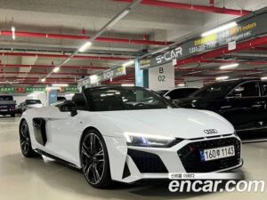 Audi R8 5.2 V10 Performance SPYDER 2021 года из Южной Кореи