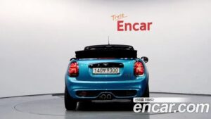 Mini Cooper Convertible DEFAULT 2020 года из Южной Кореи