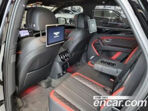 Bentley Bentayga 6.0 W12 2020 года из Южной Кореи