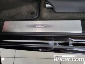 Bentley Bentayga 6.0 W12 2020 года из Южной Кореи