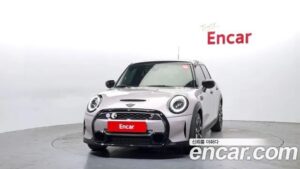 Mini Cooper 5Door CLASSIC COMFORT PACK 2022 года из Южной Кореи
