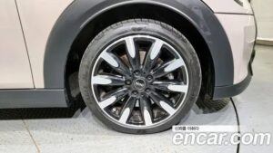Mini Cooper 5Door CLASSIC COMFORT PACK 2022 года из Южной Кореи